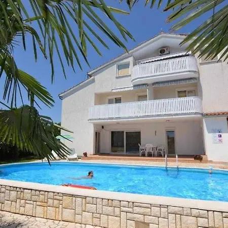 In With Balcony, Air Conditioning, Wifi 819-2 *