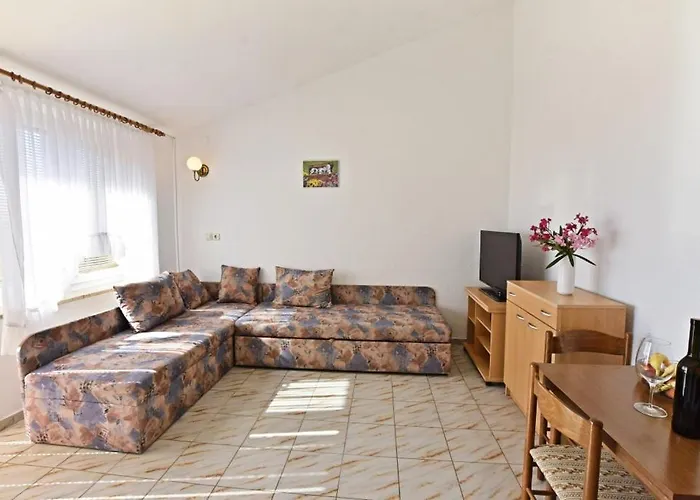 In With Balcony, Air Conditioning, Wifi 819-2