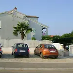 In With Balcony, Air Conditioning, Wifi 819-2 Appartement *