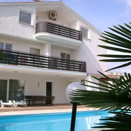 Appartement In With Balcony, Air Conditioning, Wifi 819-2 Poreč