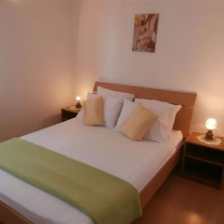 Apartman In With Balcony, Air Conditioning, Wifi 819-2 *