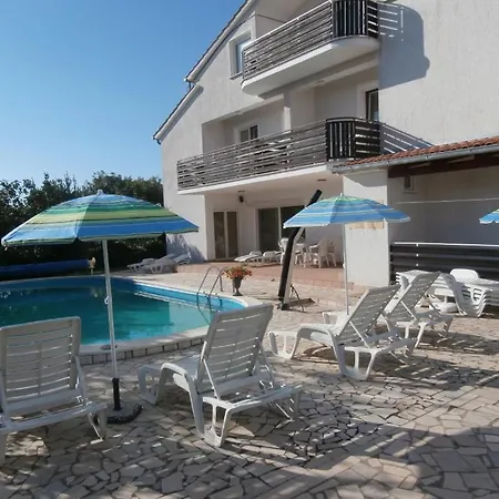Appartement In With Balcony, Air Conditioning, Wifi 819-2
