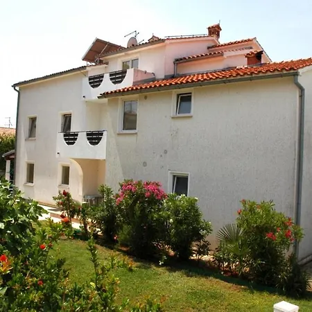 In With Balcony, Air Conditioning, Wifi 819-2 Apartment Porec