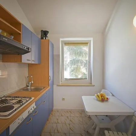 Appartement In With Balcony, Air Conditioning, Wifi 819-2