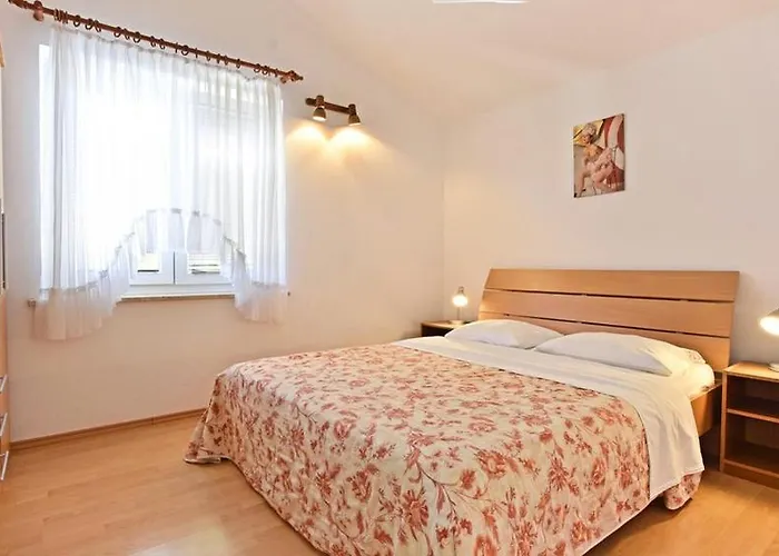 In With Balcony, Air Conditioning, Wifi 819-2 Apartman